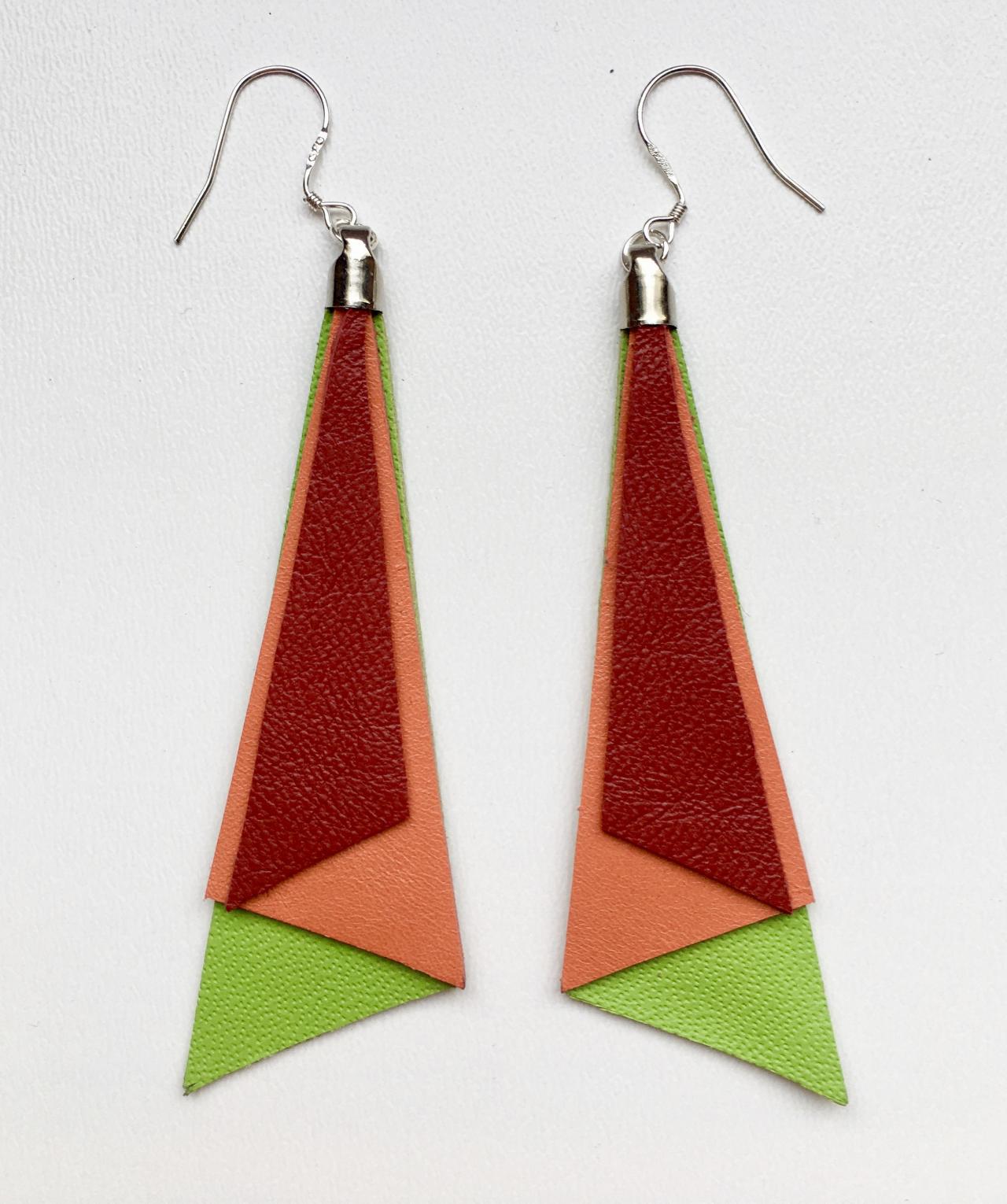 Long red, orange, green tri leather earrings - Pendientes largos piel tri rojo, naranja, verde 