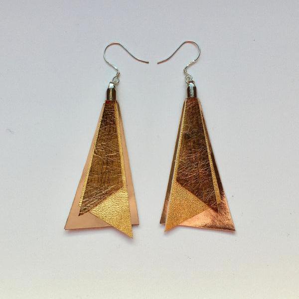 Golden Tri leather earrings - Pendientes cuero Tri dorado
